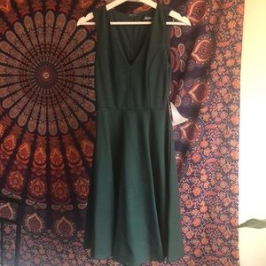 Lulu’s Dark Green Dress NWT